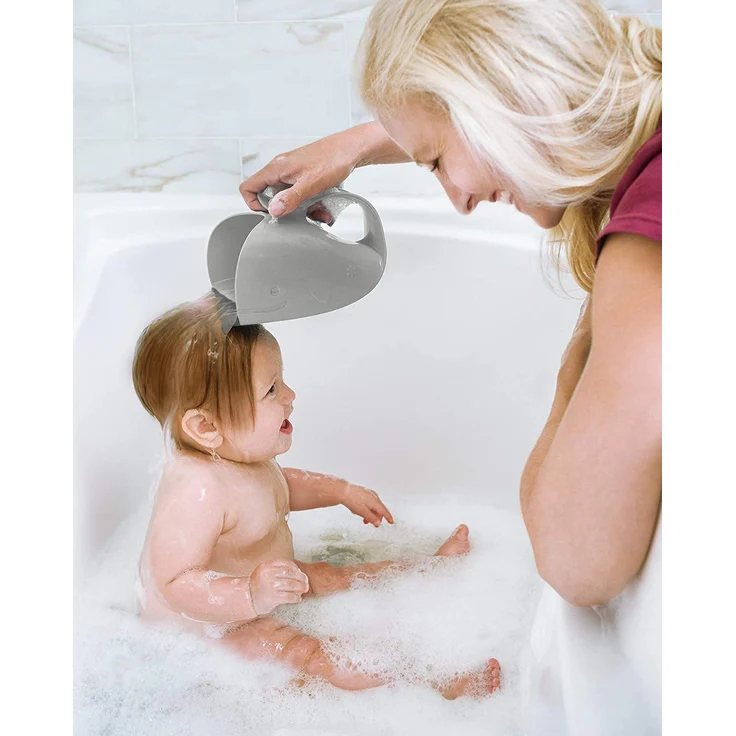 Skip Hop Moby Wal Rinser Becher, zum tränenfreien Haarewaschen, Shampooschutz, Wasserfall, Spülapparat, Spritzschutz, grau – Bild 7
