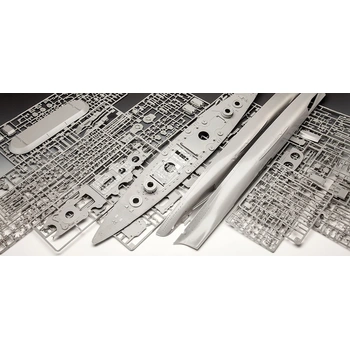 Revell 05040 - Battleship Bismarck 1:350