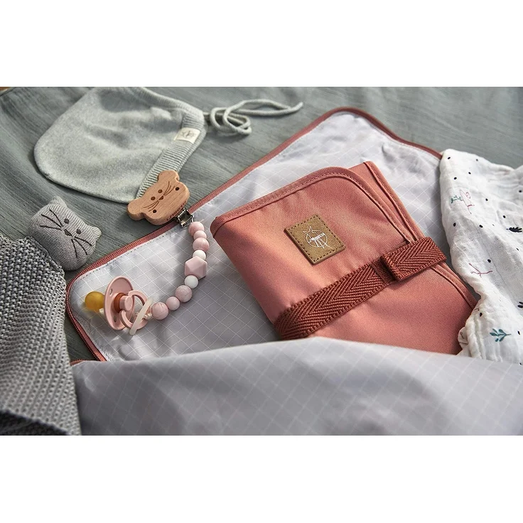 LÄSSIG Baby Wickelrucksack mit Wickelunterlage, Kinderwagenbefestigung, Flaschenwärmer wasserabweisend nachhaltig produziert/Rolltop Backpack cinnamon – Bild 11