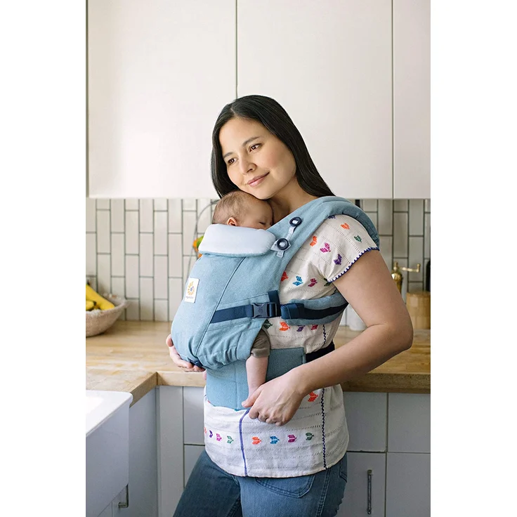 Ergobaby 'Adapt' Babytrage Heritage Blue – Bild 5