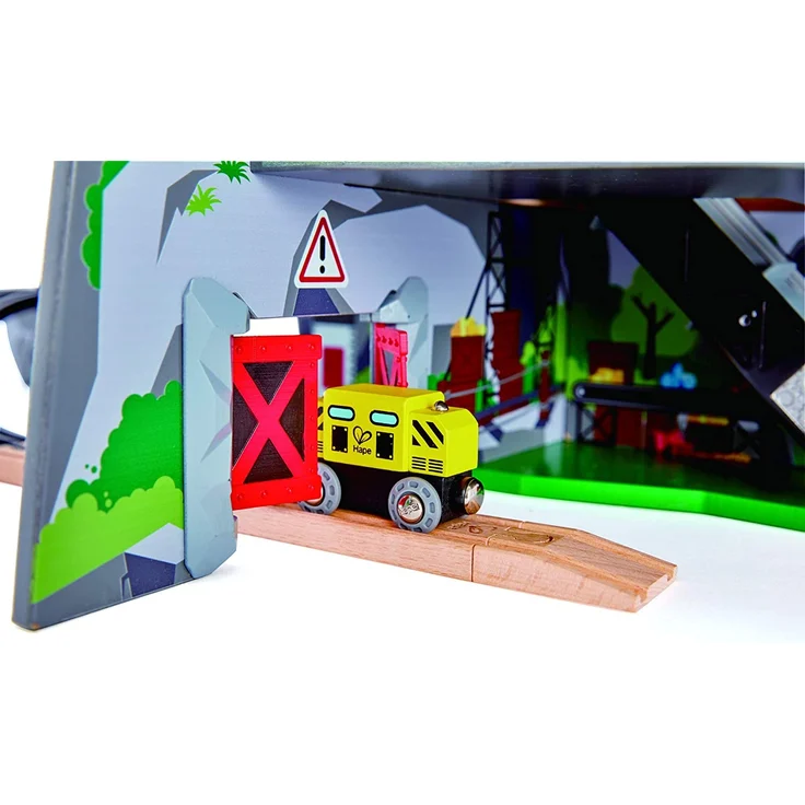 Hape E3753 – Riesige Bergmine, Holzeisenbahn mit viel Zubehör, ToyAward Gewinner 2017 und Top 10 Spielzeug 2017, ab 3 Jahre - Preisvergleich – Bild 9