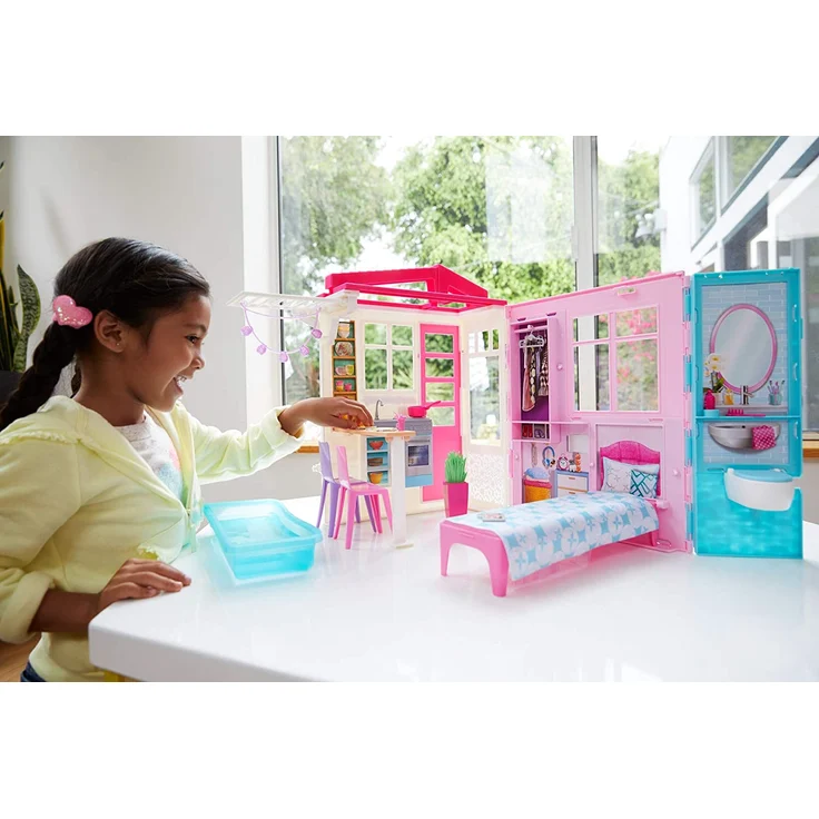 Barbie FXG54 - Ferienhaus mit Möbeln und Pool, portables Puppenhaus ca. 46 cm hoch mit Tragegriff, Puppenzubehör Spielzeug ab 3 Jahren – Bild 5
