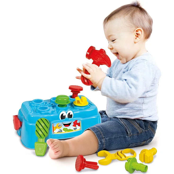Clementoni 17042 Baby Clementoni - Werkbank,Motorik-Spielzeug aus 100% recyceltem Material zur Entwicklung der Sinne,Werkzeug-Box mit Hammer, Schrauben & Schraubendreher, für Kleinkinder ab 10 Monaten - Preisvergleich – Bild 6