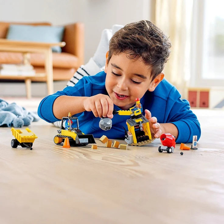 LEGO 60252 Bagger auf der Baustelle City Spielzeug mit Starter-Steinen und Kran, für Kinder ab 4 Jahren – Bild 6