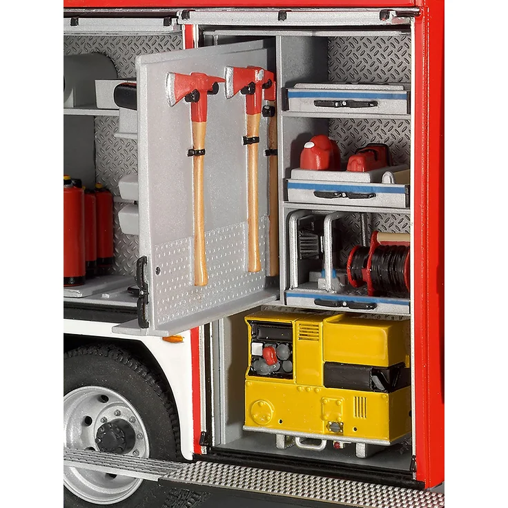 Revell Modellbausatz LKW 1:24 - Feuerwehr MAN TGM / Schlingmann HLF 20 VARUS 4x4 im Maßstab 1:24, Level 4, originalgetreue Nachbildung mit vielen Details, Truck, 07452 – Bild 6