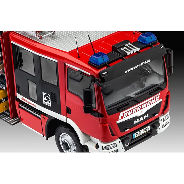 Revell Modellbausatz LKW 1:24 - Feuerwehr MAN TGM / Schlingmann HLF 20 VARUS 4x4 im Maßstab 1:24, Level 4, originalgetreue Nachbildung mit vielen Details, Truck, 07452 – Bild 4
