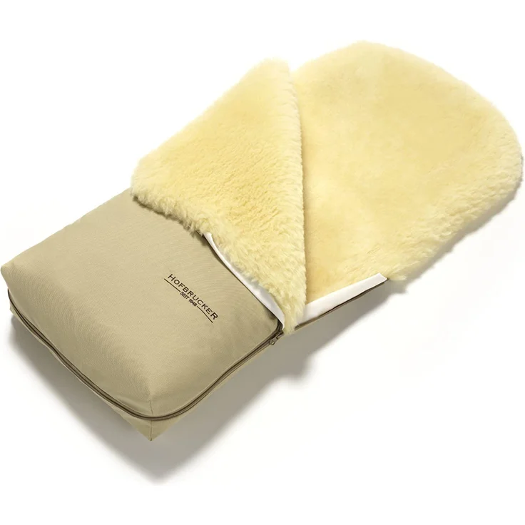Hofbrucker Lammfell-Fußsack Putzi für Kinderwagen und Buggy beige, universell einsetzbar – Bild 3