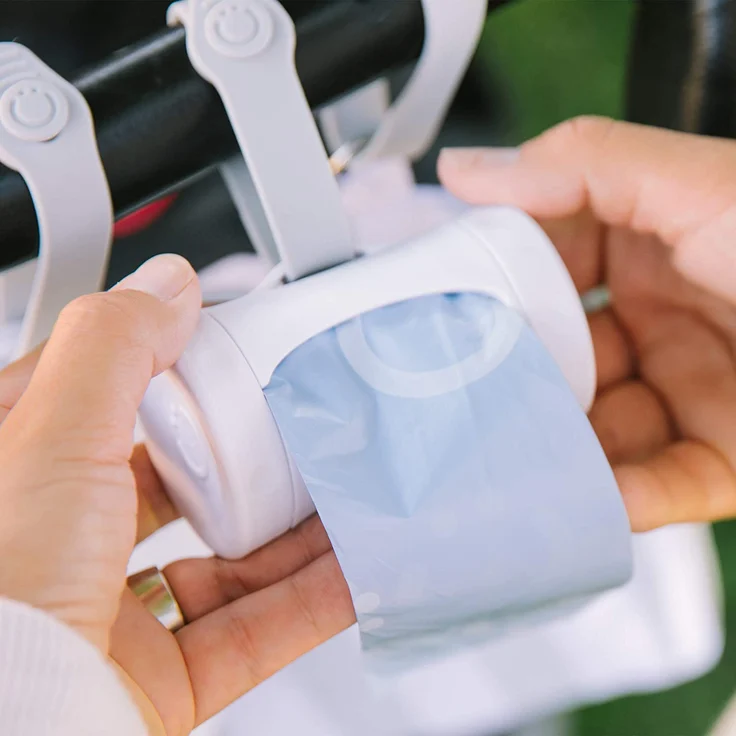 Ubbi On The Go Bag Dispenser - White – Bild 5