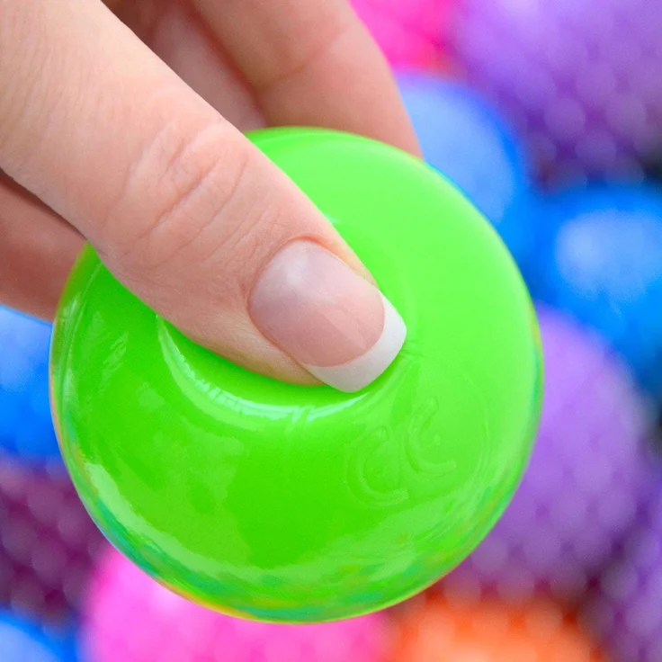 100 bunte Bälle für Bällebad 5,5cm Babybälle Plastikbälle Baby Spielbälle Pastell – Bild 7