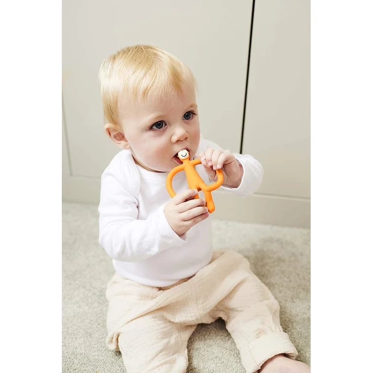 Matchstick Monkey Zahnspielzeug für Babys, stimuliert und massiert schmerzendes Zahnfleisch, 3 Monate alt+, orange – Bild 6