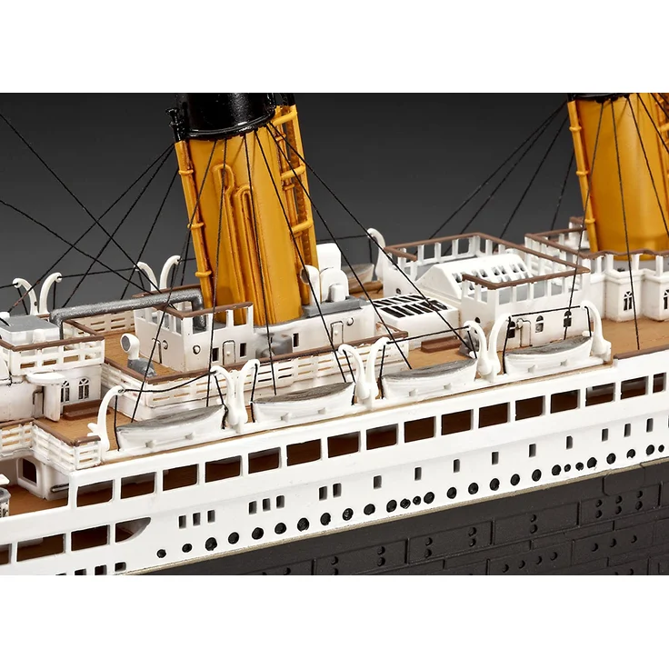 Revell Modellbausatz Schiff 1:400 - Geschenkset '100 Jahre TITANIC' im Maßstab 1:400, Level 5, originalgetreue Nachbildung mit vielen Details, Kreuzfahrtschiff, 05715 – Bild 8