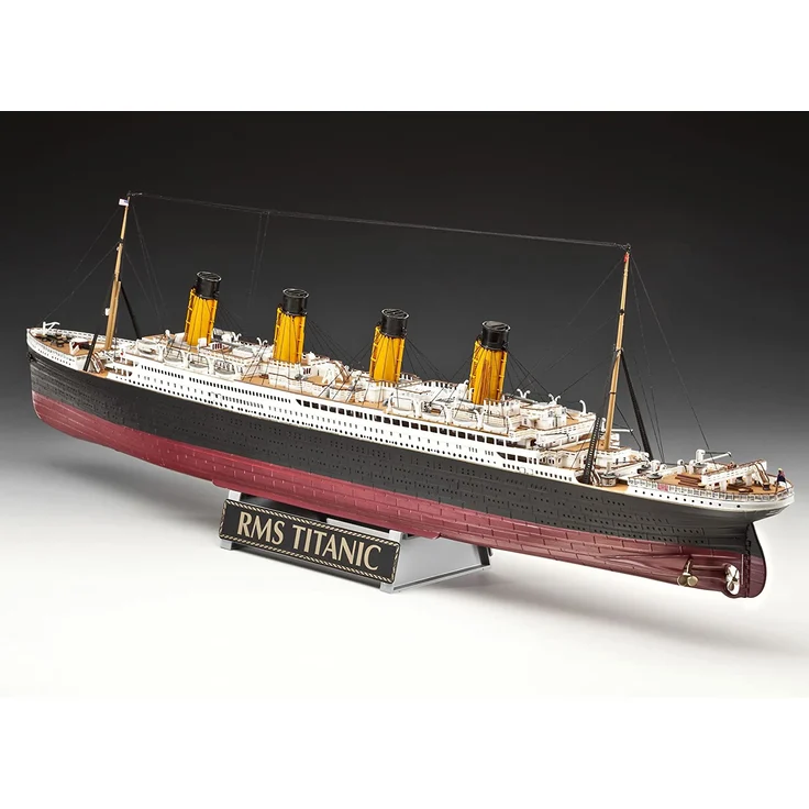 Revell Modellbausatz Schiff 1:400 - Geschenkset '100 Jahre TITANIC' im Maßstab 1:400, Level 5, originalgetreue Nachbildung mit vielen Details, Kreuzfahrtschiff, 05715 – Bild 4
