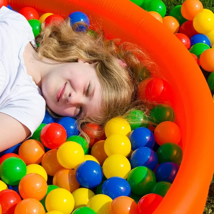 300 bunte Bälle für Bällebad 5,5cm Babybälle Plastikbälle Baby Spielbälle – Bild 9