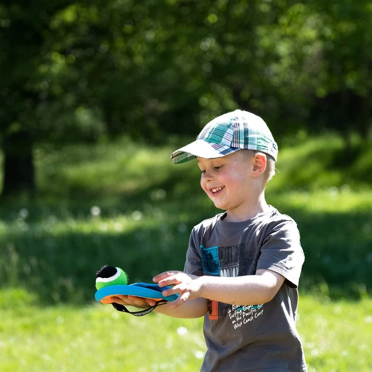 Schildkröt Neopren Klettball Set, 2 Neopren Handfänger mit weitenverstellbarer Handschlaufe, 1 Ball (Ø 6,25 cm), verschiedene Farbstellungen wählbar, alles in wiederverschließbarer Netztasche – Bild 5