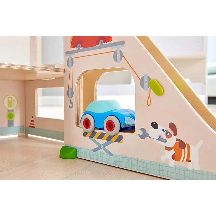 HABA 303828 Kullerbü – Spielbahn Parkhaus, Holzkugelbahn und Motorikspielzeug mit Waschstraße, Hebebühne und Tankstelle, Mehrfarbig – Bild 5