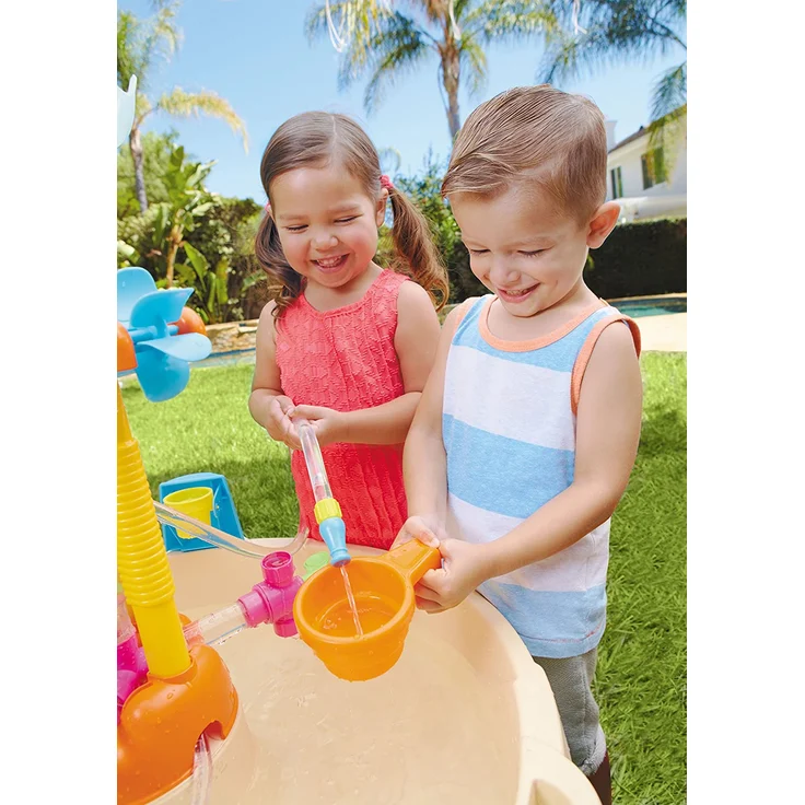 Little Tikes Fountain Factory Wassertisch, Garten-Spielzeug, Sicherer und Tragbarer Kindertisch, Sensorik-Spielzeug für Draußen; Fördert Fantasievolles Spielen, Ab 24 Monaten – Bild 9
