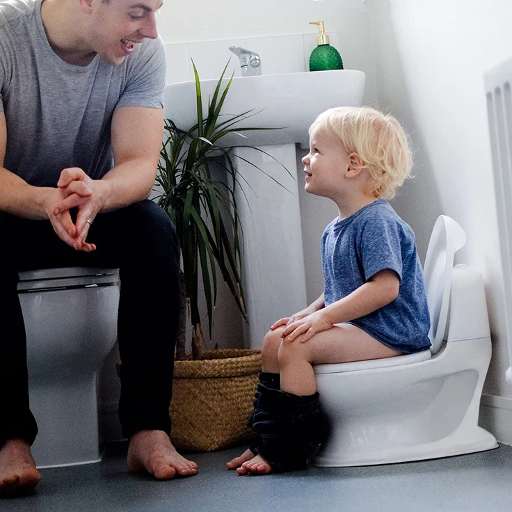 Nuby Dr. Talbot's - My Real Potty - Kinder Töpfchen mit Spülgeräusch - Toilettentrainer für Kinder - mit echtem Sound und Batterien sind im Lieferumfang enthalten - Toilette Weiß - 18+ Monate – Bild 1