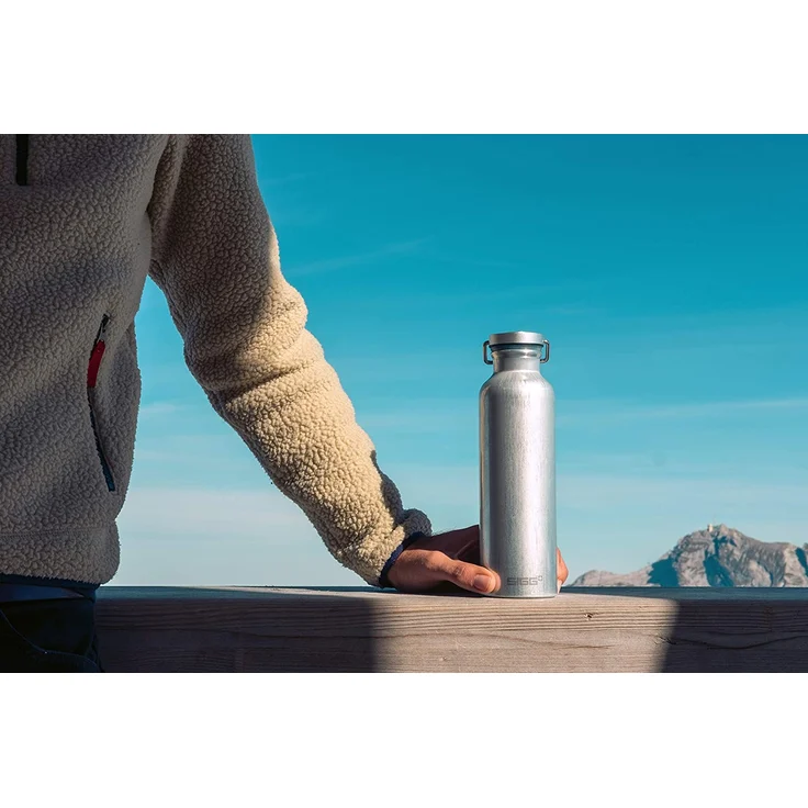 SIGG Original Alu Trinkflasche (0.5 L), schadstofffreie und besonders auslaufsichere Trinkflasche, federleichte Trinkflasche aus Aluminium – Bild 6