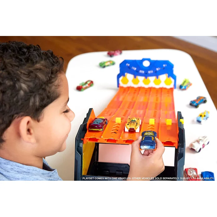 Hot Wheels HGK41 - Rollout Raceway Trackset, lässt sich zu einer fünfspurigen Rennstrecke ausrollen, von 4 bis 10 Jahren – Bild 2