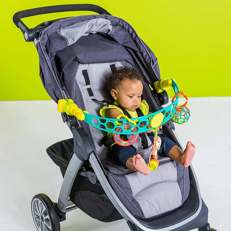 Bright Starts, Oball, Spielbogen für den Kinderwagen aus flexiblem, festem Oball-Material für einfaches Greifen – Bild 9