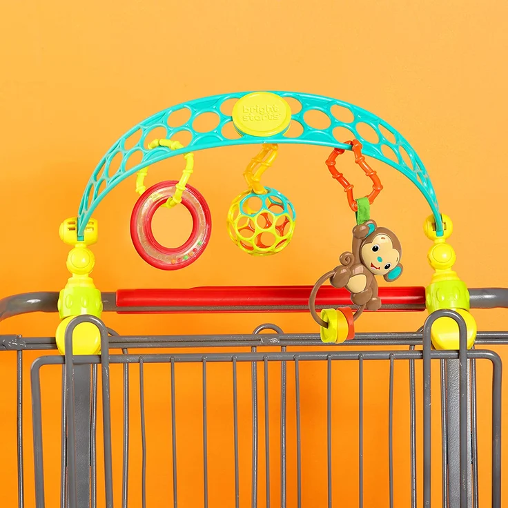 Bright Starts, Oball, Spielbogen für den Kinderwagen aus flexiblem, festem Oball-Material für einfaches Greifen – Bild 4