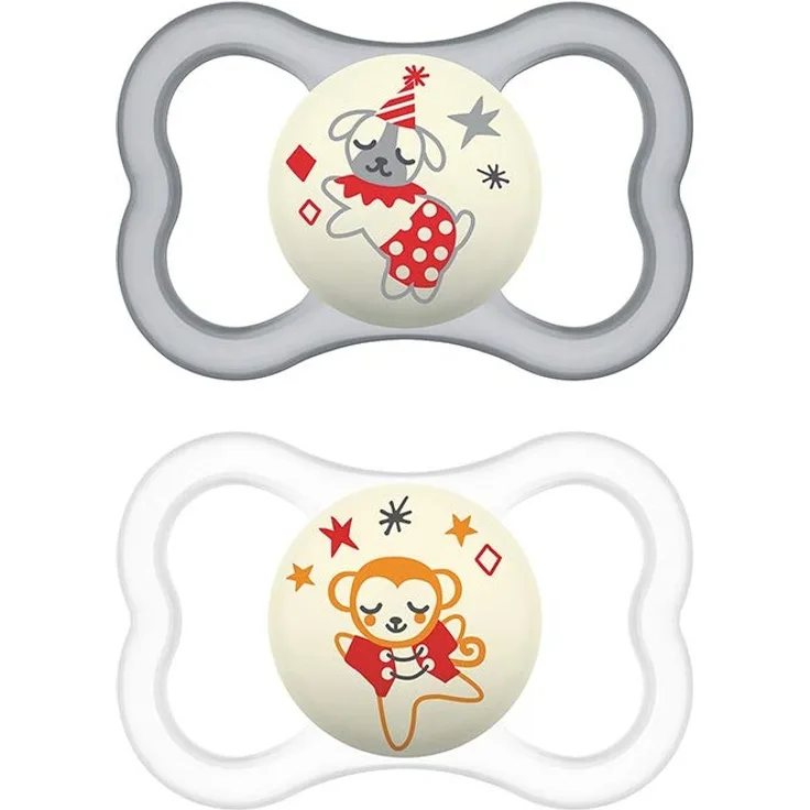 MAM Schnuller Air Night S243 - Schild mit extra großen Löchern für empfindliche Haut, aus SkinsoftTM Silikon, ultra weich, für Babys, (2 Stück), mit Auto-Sterilisator-Box, neutral 16 + Monate