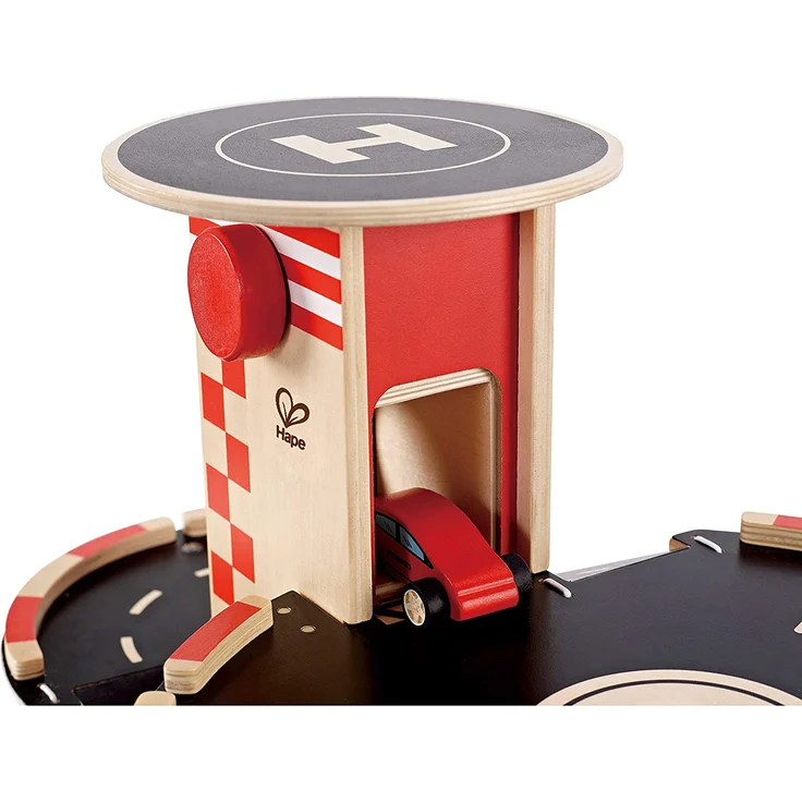 Hape Parkhaus aus Holz für Kinder Spieleset Autogarage | Auffahrrampe mit drei Parkdecks und einem Hubschrauber-Landeplatz, 2 Spielzeugautos, 1 Spielzeug-Hubschrauber, ein Aufzug und eine Tankstelle – Bild 5
