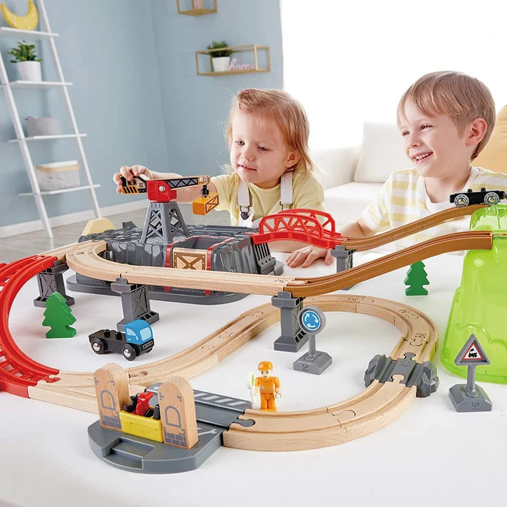 Hape E3764 'Eisenbahn-Baukasten-Set', ab 3 Jahren, 50-teilig, mit praktischer Aufbewahrungsbox - Preisvergleich – Bild 5
