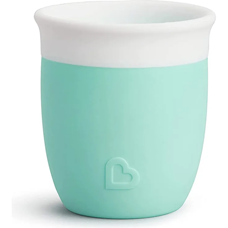 Munchkin C'est Silicone! Offener Trinklernbecher für Baby & Kleinkinder, Lern-Tasse mit 360° offenem Rand, für Kinder ab 4 Monaten, ohne BPA, lebensmittelechtes Silikon - 2 oz/59 ml, Farbe: Minze