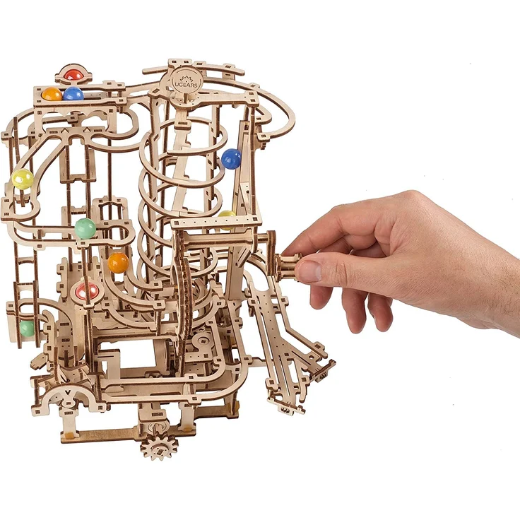 Ugears Murmelbahn mit Spiralaufzug – Bild 4