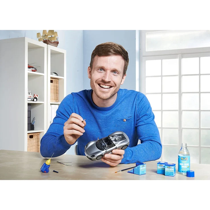 Revell Modellbausatz Auto 1:24 - Porsche 918 Spyder im Maßstab 1:24, Level 4, originalgetreue Nachbildung mit vielen Details, 07026 – Bild 10