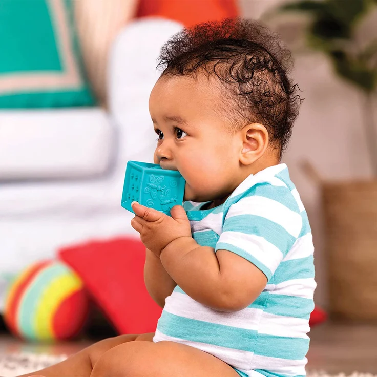 B. toys Baby Spielzeug Weiche Bauklötze, Bausteine Motorikspielzeug, Lernspielzeug, Stapelwürfel mit Zahlen und Tieren für Babys ab 6 Monate (10 Teile) - Preisvergleich – Bild 3