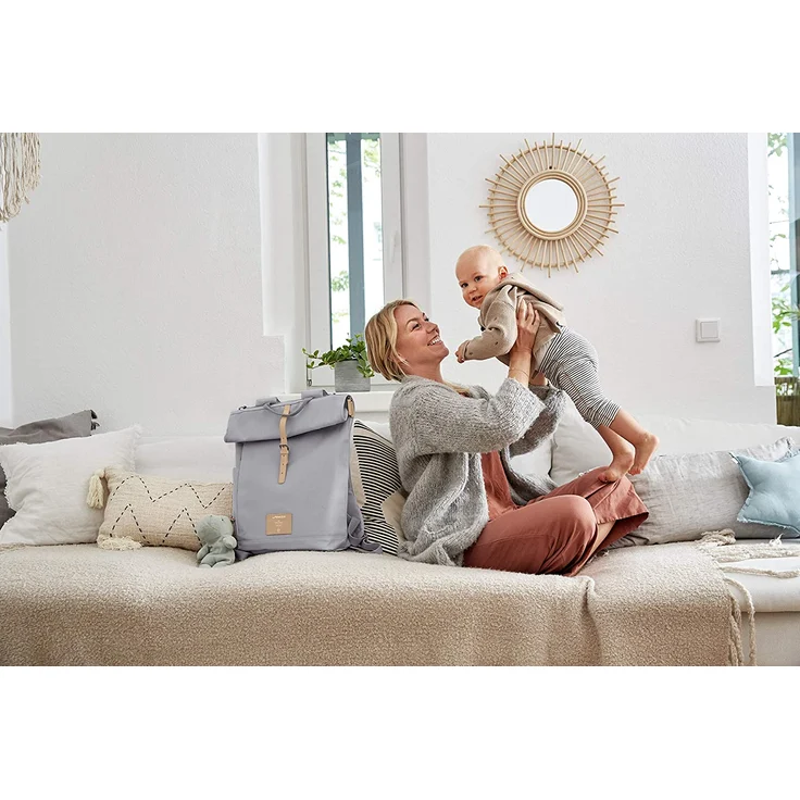 LÄSSIG Baby Wickelrucksack mit Wickelunterlage, Kinderwagenbefestigung, Flaschenwärmer wasserabweisend nachhaltig produziert/Rolltop Backpack grey – Bild 7