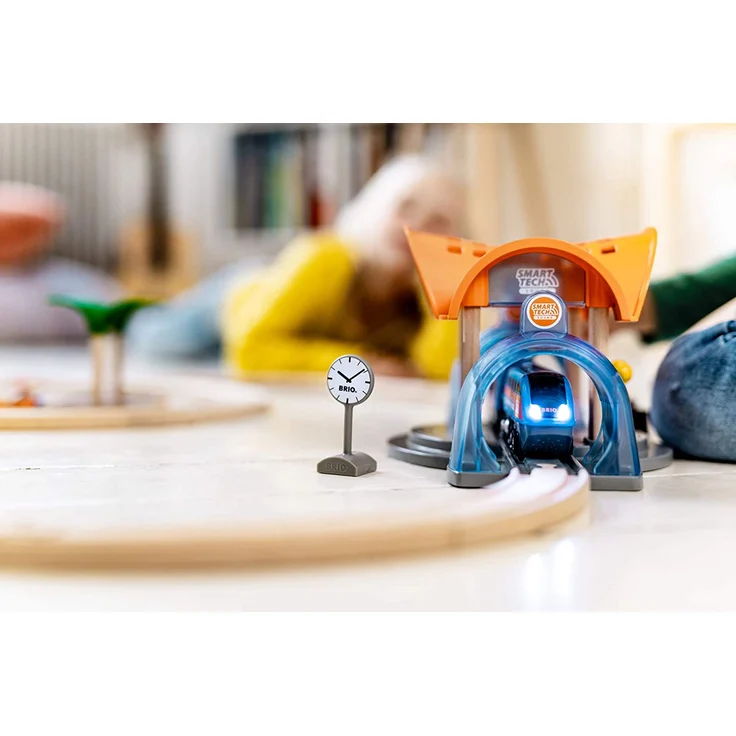BRIO Bahn - Smart Tech Sound Bahnhof mit Action Tunnel – Bild 10