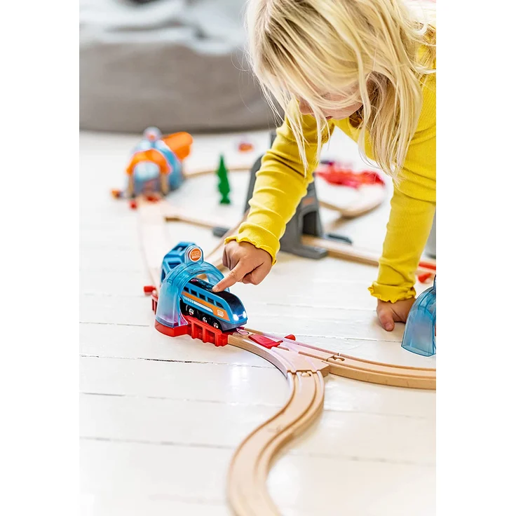 BRIO Bahn - Smart Tech Sound Bahnhof mit Action Tunnel – Bild 8