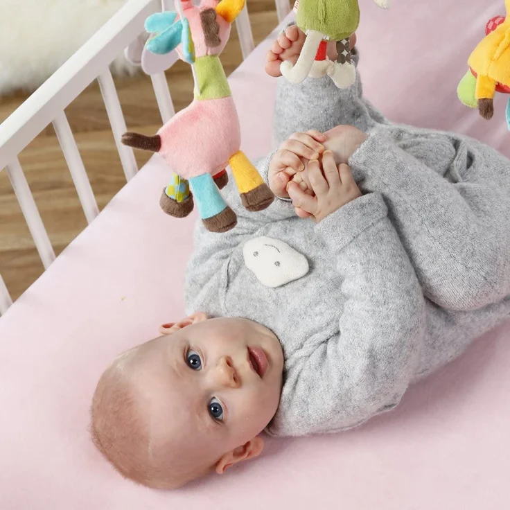 Fehn 074291 Musik-Mobile Safari – Spieluhr-Mobile mit bunten Safari-Tieren zum Lauschen & Staunen – Zum Befestigen am Bett für Babys von 0-5 Monaten – Höhe: 65 cm, ø 40 cm – Bild 2