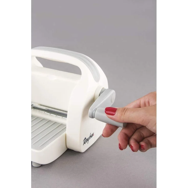 Rayher 60999000 Mini-Stanz- und Prägemaschine TO GO, Flexibilität durch handliche Größe und leichtes Gewicht, ideale Urlaubs- und Reisebegleitung da tragbar u. kompakt, liefert tolle Ergebnisse - Preisvergleich – Bild 6