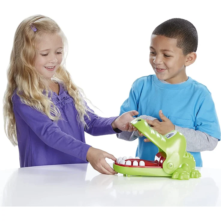 Hasbro B0408100 Gaming Kroko Doc, Geschicklichkeitsspiel für Vorschulkinder – Bild 4