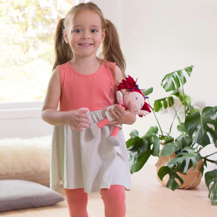 Haba 5737 - Puppe Mirli weiche Stoffpuppe, für Babys ab 6 Monaten zum Spielen, Kuscheln und Trösten, ideales Geschenk zur Geburt und Taufe, Lieferung in hochwertiger Geschenkverpackung – Bild 10