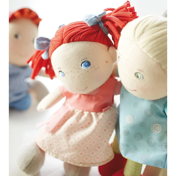 Haba 5737 - Puppe Mirli weiche Stoffpuppe, für Babys ab 6 Monaten zum Spielen, Kuscheln und Trösten, ideales Geschenk zur Geburt und Taufe, Lieferung in hochwertiger Geschenkverpackung – Bild 8