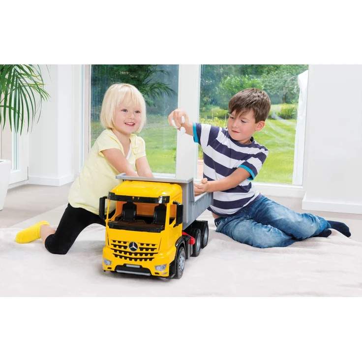 Lena 2064 Starke Riesen Muldenkipper Mercedes Benz Arocs, LKW ca. 63 cm, Kipplaster mit 3 Stahlachsen und 150 kg Tragkraft, Giga Truck gelb, schwarz, Silber, großer Kipper für Kinder ab 3 Jahre - Preisvergleich – Bild 3