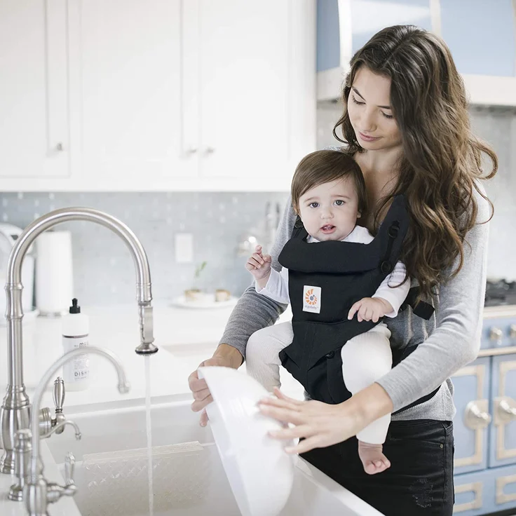 Ergobaby Babytrage für Neugeborene ab Geburt, Baby Tragesystem Omni 360 Cool Air Mesh, Baby-Tragetasche Bauchtrage Rückentrage, Midnight Blau – Bild 6