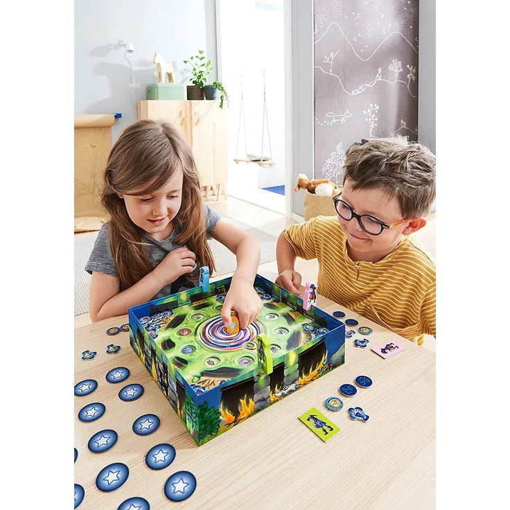 HABA 305216 - Wunderkessel, Memo-Laufspiel für 2-4 Spieler ab 5 Jahren, origineller Spielplan mit Drehmechanismus und Figuren aus Holz – Bild 8