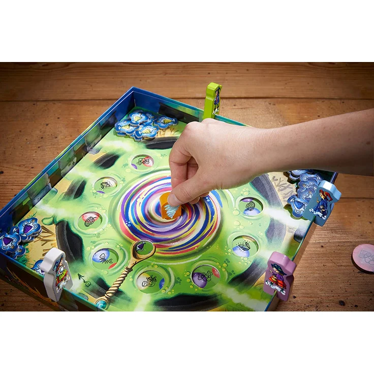 HABA 305216 - Wunderkessel, Memo-Laufspiel für 2-4 Spieler ab 5 Jahren, origineller Spielplan mit Drehmechanismus und Figuren aus Holz – Bild 5