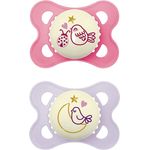 MAM Original Pure Night Schnuller im 2er-Set, leuchtender & zahnfreundlicher Baby Schnuller aus nachhaltigem & bio-erneuerbarem Material, mit Schnullerbox, 0-6 Monate, Motiv: Vogel/Mond