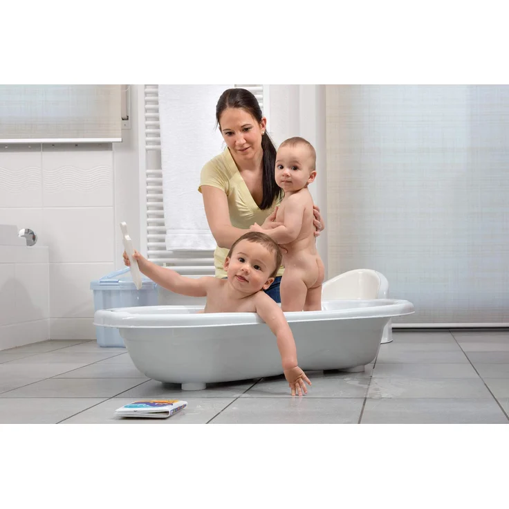 Rotho Babydesign TOP Xtra Große Badewanne, Mit 2 Antirutschmatten und Ablaufstöpsel, Ideal für 2 Kinder, 0-36 Monate, Stone Grey (Grau), 20500 0286 – Bild 14