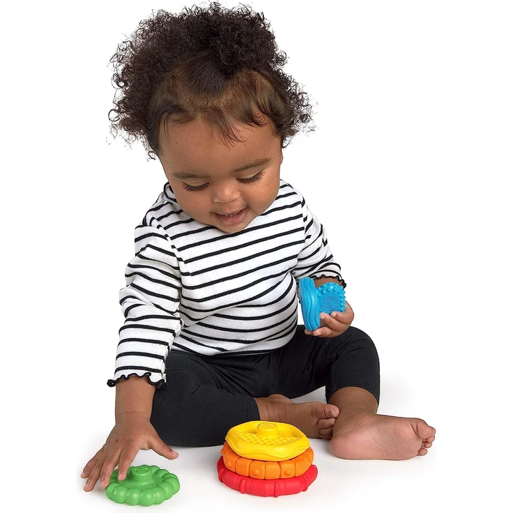 Baby Einstein 12356 Stack & Teethe, Beißring-Set mit unterschiedlichen Strukturen, leicht zu greifen, 5-teilig, Beißring und Spielzeugset zum Stapeln, mehrfarbig, 90 g – Bild 4