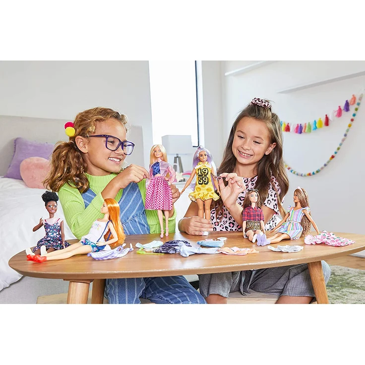 Barbie GHX59 - Fashions 2er-Pack Moden Rainbow and Floral, 2 Outfits und 2 Accesoires für die Barbie Puppe – Bild 3