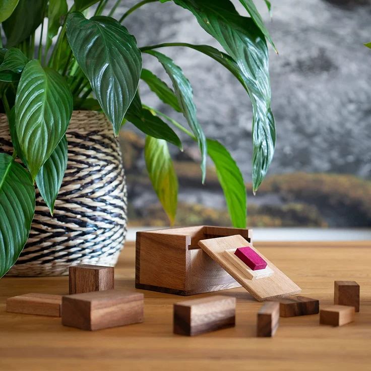 Der rote Stein - 3D Puzzle - Knobelspiel im Holzkasten – Bild 5