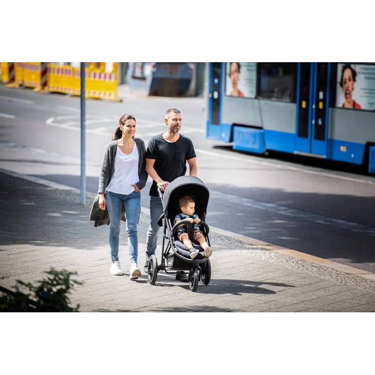 Hauck Dreirad Buggy Rapid 3R bis 25 kg, Großes Sonnenverdeck, Klein Zusammenklappbar, Höhenverstellbar, mit Liegefunktion, Große All Terrain Räder, Getränke Halter, Schwarz – Bild 7